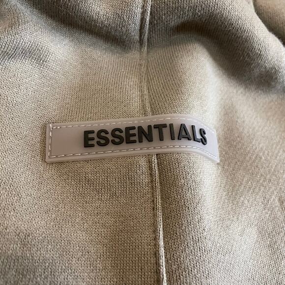 Essentials Fear of God Sweat Shorts Cement XS FOG Essential Running/Fleece Sweat - Picture 6 of 11